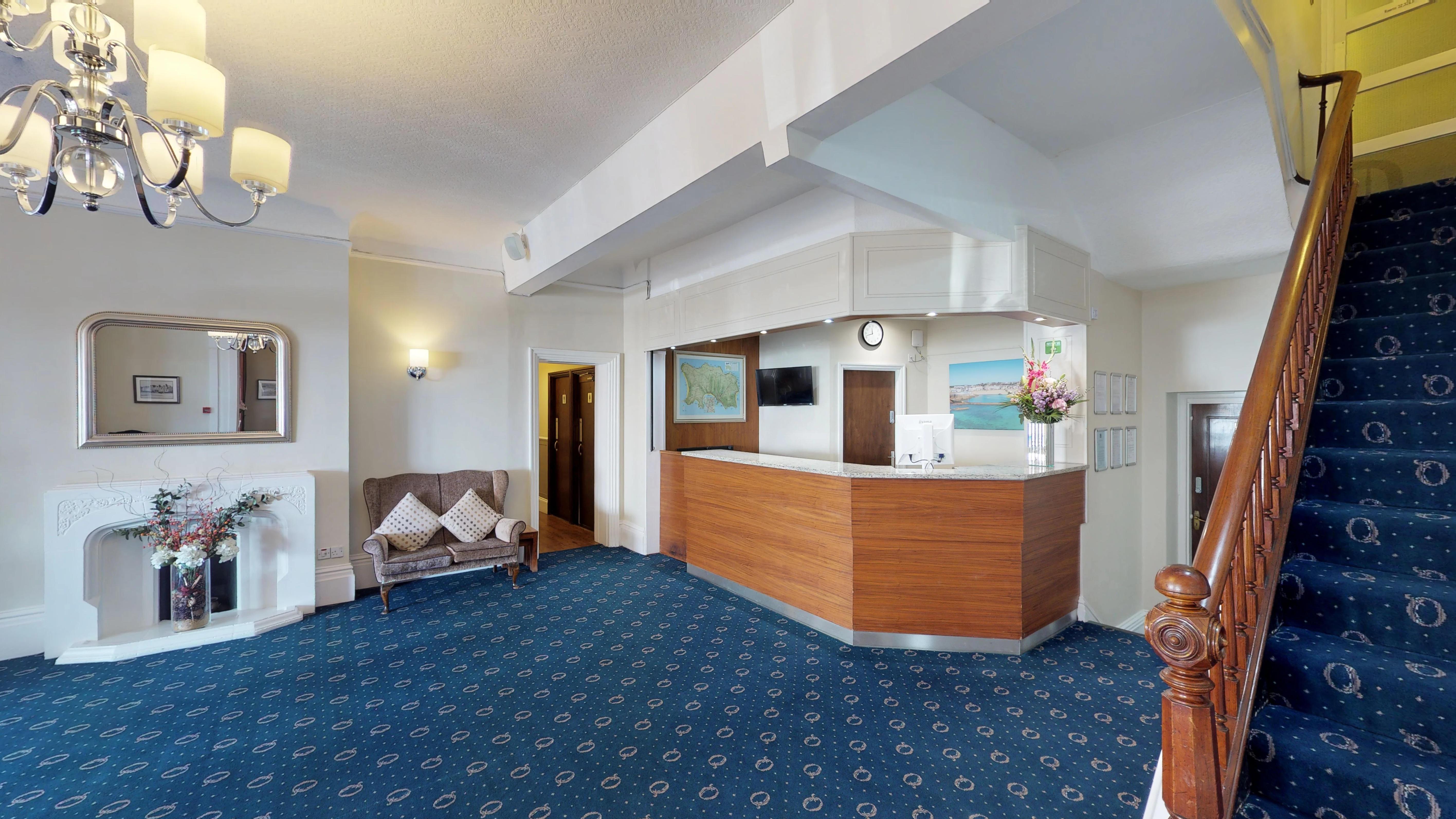 Ommaroo Hotel Ст. Хейлир Джерси Экстерьер фото