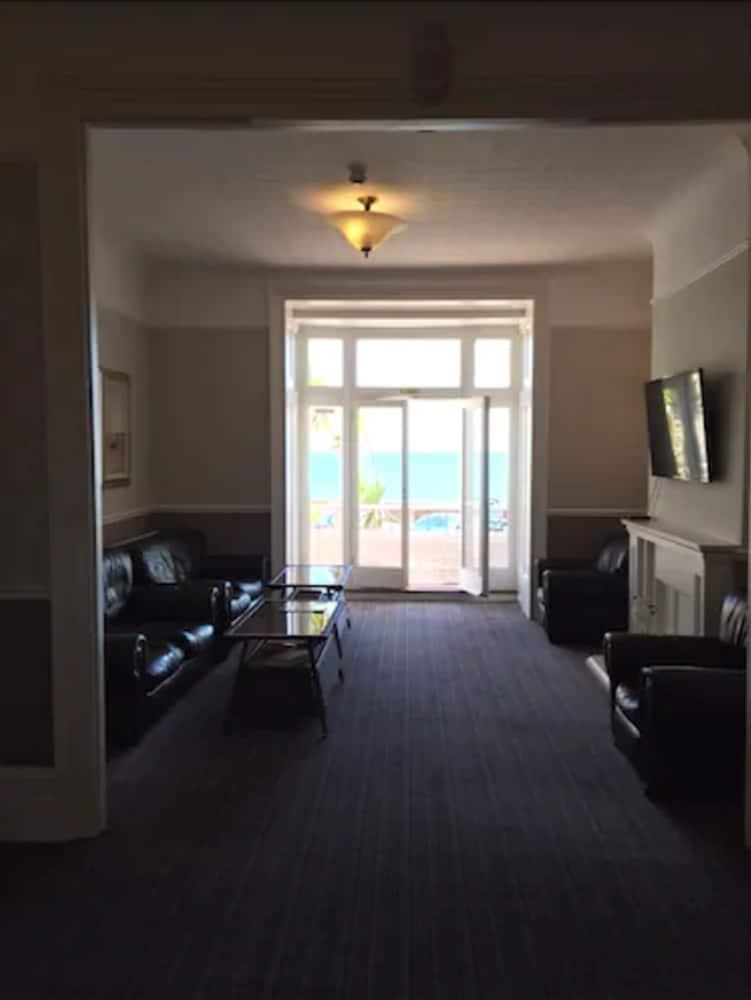 Ommaroo Hotel Ст. Хейлир Джерси Экстерьер фото